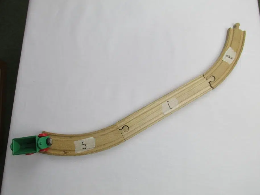 Train track phonics game