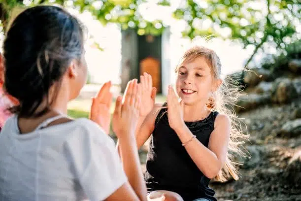 15 Best Hand Games For Kids (Other Than Hand Clapping)