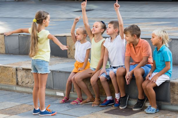 Summer Game for Toddlers - Simon Says! 