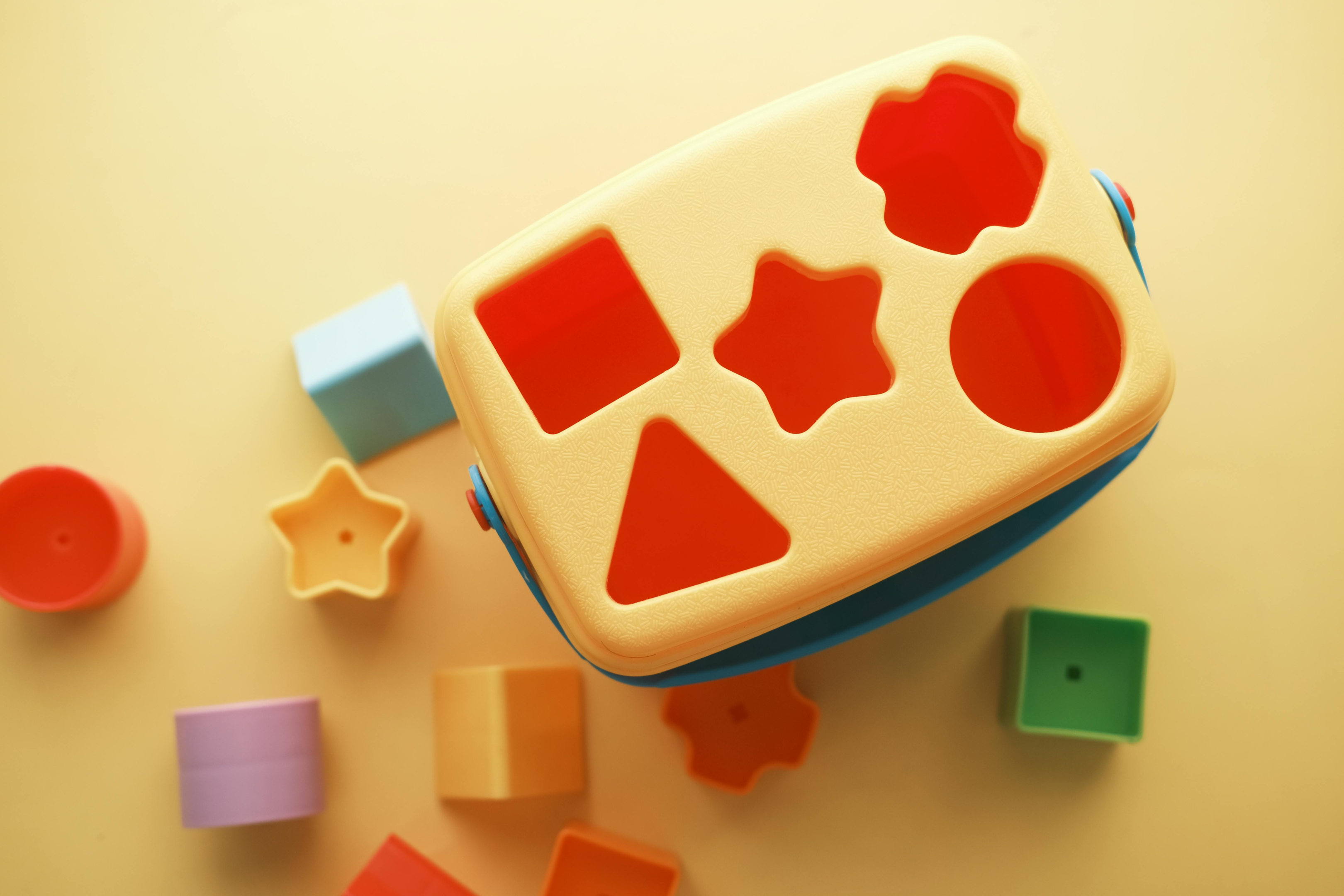 shape sorter toy for shape recognition